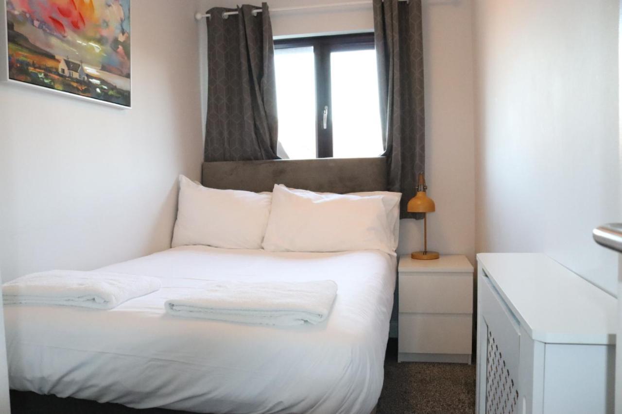Garland Modern Apartment With Private Garden & Parking Dartford 5 מראה חיצוני תמונה