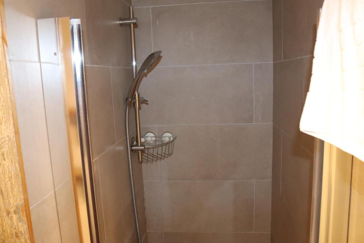 Garland Modern Apartment With Private Garden & Parking Dartford 5 מראה חיצוני תמונה