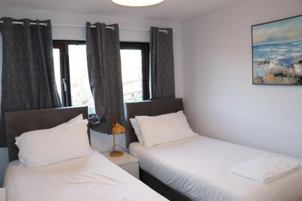Garland Modern Apartment With Private Garden & Parking Dartford 5 מראה חיצוני תמונה