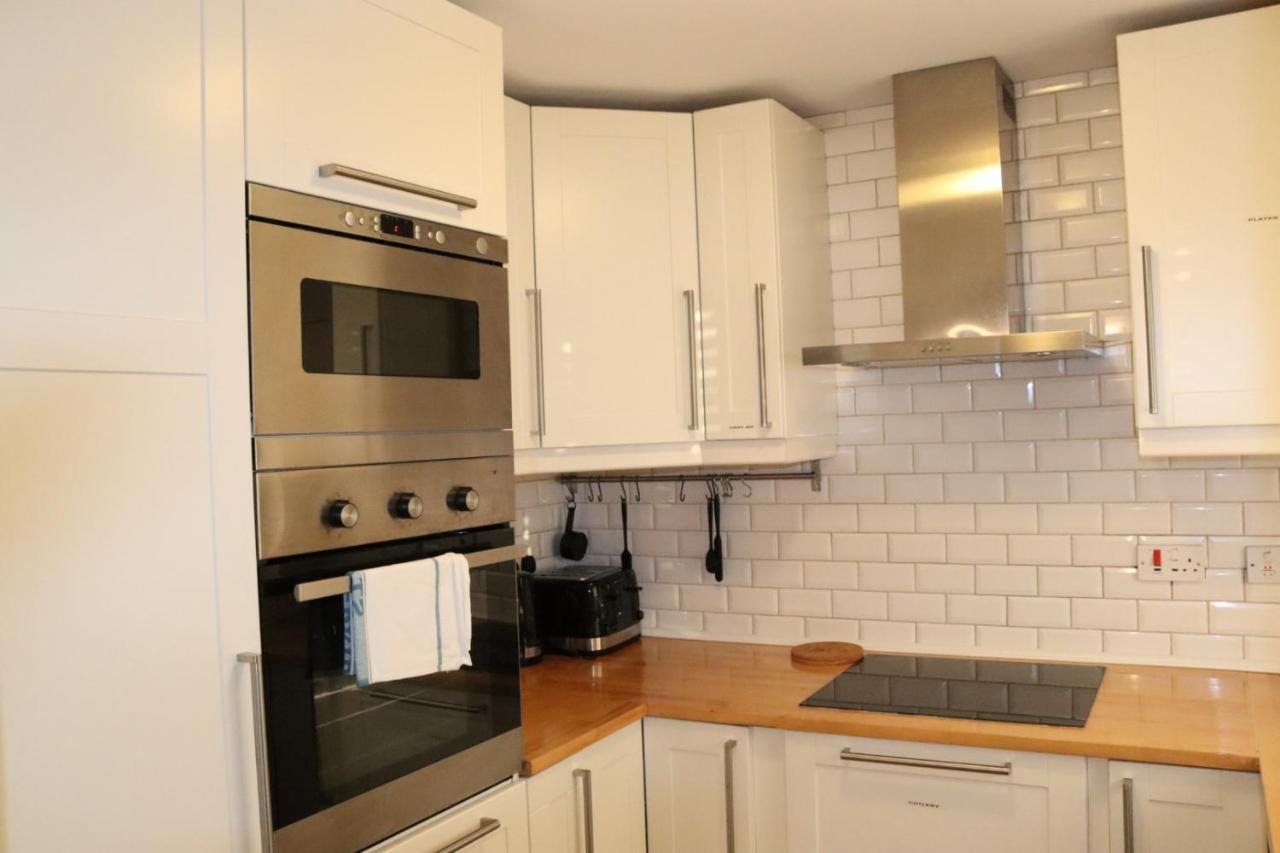 Garland Modern Apartment With Private Garden & Parking Dartford 5 מראה חיצוני תמונה